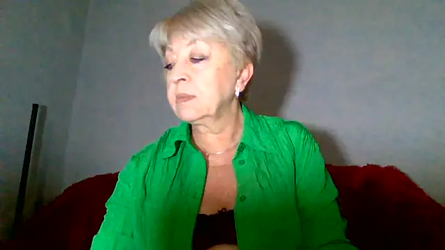 Snapshot of DianaQDream chatting on June 22, 2026, 1:22 am DianaQDream online show from June 22, 2026, 1:22 am