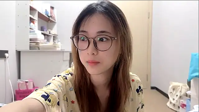 Snapshot of Ann-cookie chatting on July 3, 2026, 4:13 pm Ann-cookie online show from July 3, 2026, 4:13 pm