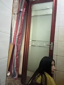 crhong666 online show from February 6, 2026, 12:39 am