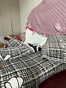 crhong666 online show from February 21, 2026, 12:56 am