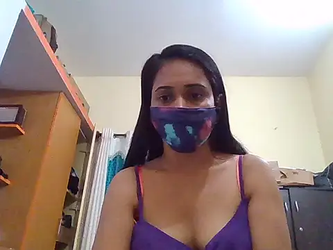 Curvyqueenz online show from November 6, 2025, 4:55 pm