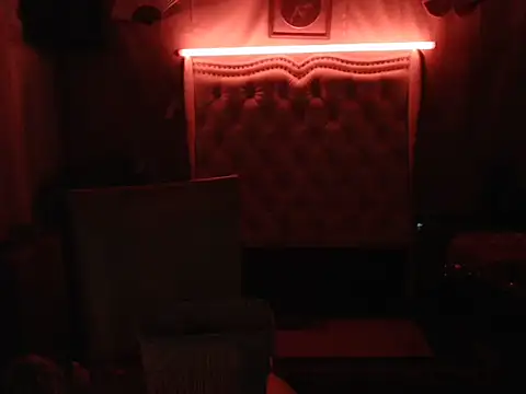 miss laila  online show from September 23, 2025, 10:33 am