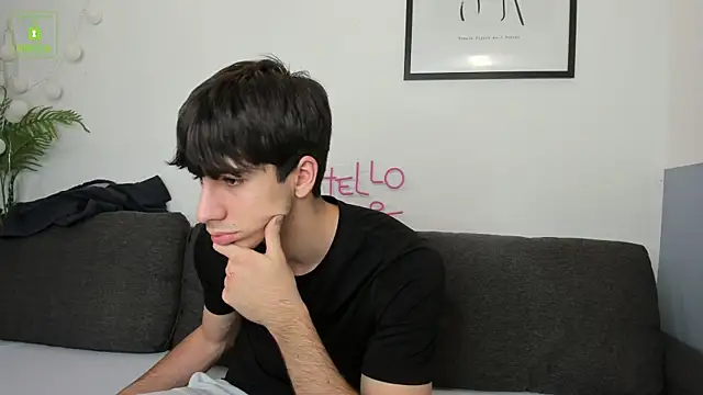 Snapshot of Quentin_Blake chatting on November 19, 2025, 6:35 am Quentin Blake online show from November 19, 2025, 6:35 am