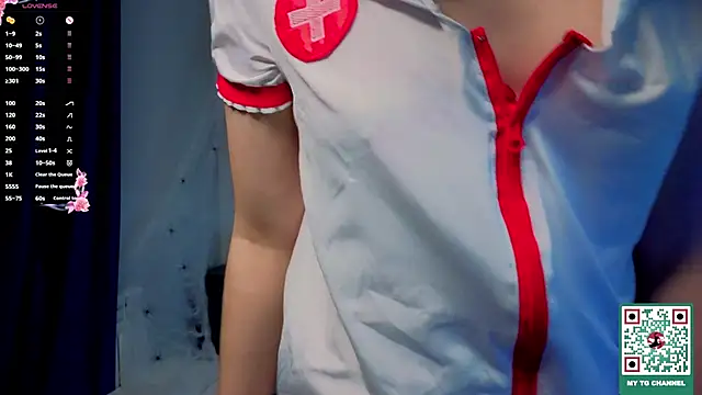 Honeey Beee online show from October 30, 2025, 4:26 pm