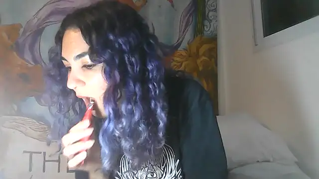 Snapshot of peetitefairy chatting on July 18, 2026, 4:43 am peetitefairy online show from July 18, 2026, 4:43 am