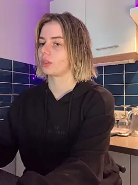 Snapshot of Rainbow_W chatting on October 10, 2025, 5:52 am Rainbow W online show from October 10, 2025, 5:52 am