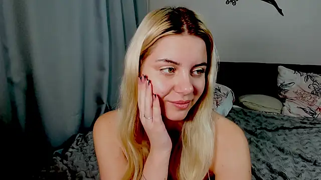 Snapshot of BlissBoardley chatting on October 11, 2025, 7:48 pm BlissBoardley online show from October 11, 2025, 7:48 pm