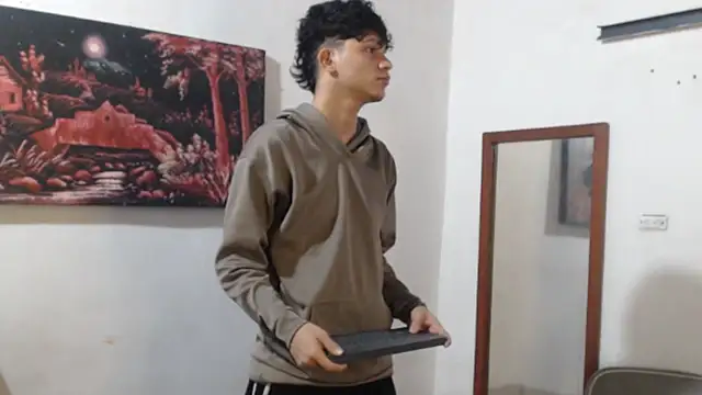 alice julls online show from October 24, 2025, 4:55 am