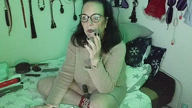 Snapshot of honey47 chatting on December 15, 2025, 8:47 pm honey47 online show from December 15, 2025, 8:47 pm