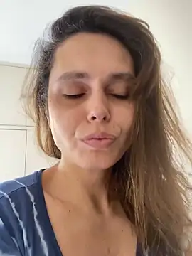 SashaMuller89 online show from December 20, 2025, 6:00 pm