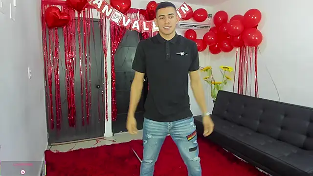 Playhardsex  online show from February 10, 2026, 11:04 pm