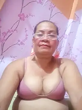 Snapshot of vickyhot1966 chatting on September 27, 2025, 9:04 am vickyhot1966 online show from September 27, 2025, 9:04 am