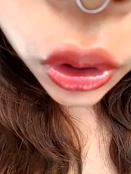 Hott Muskan online show from November 24, 2025, 10:26 am