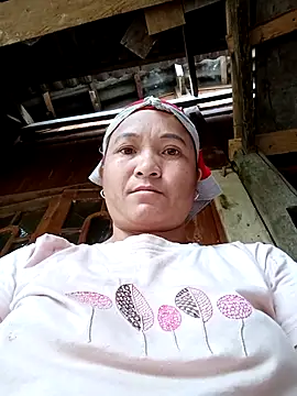 Snapshot of Love-Mama33 chatting on November 17, 2025, 4:05 am Love-Mama33 online show from November 17, 2025, 4:05 am