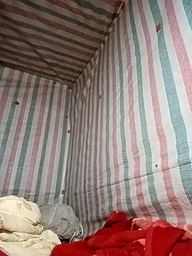 Snapshot of Love-Mama33 chatting on December 3, 2025, 11:25 pm Love-Mama33 online show from December 3, 2025, 11:25 pm