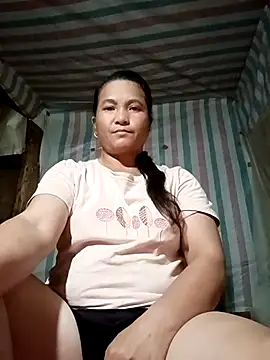 Snapshot of Love-Mama33 chatting on November 5, 2025, 12:30 pm Love-Mama33 online show from November 5, 2025, 12:30 pm