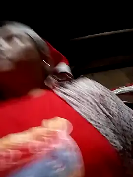 Snapshot of Love-Mama33 chatting on November 21, 2025, 10:36 am Love-Mama33 online show from November 21, 2025, 10:36 am