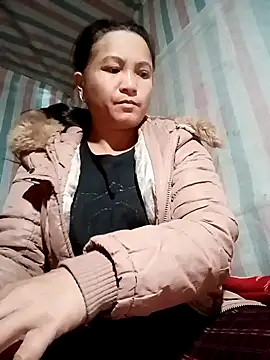 Snapshot of Love-Mama33 chatting on November 23, 2025, 11:37 pm Love-Mama33 online show from November 23, 2025, 11:37 pm