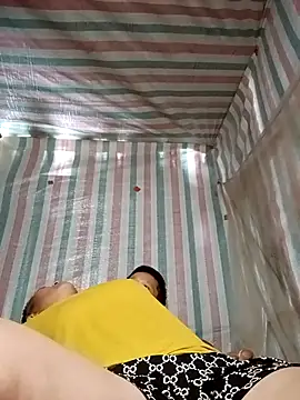 Snapshot of Love-Mama33 chatting on November 4, 2025, 11:52 pm Love-Mama33 online show from November 4, 2025, 11:52 pm