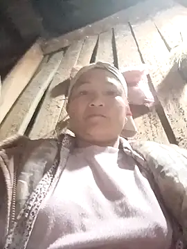 Snapshot of Love-Mama33 chatting on November 29, 2025, 12:27 pm Love-Mama33 online show from November 29, 2025, 12:27 pm