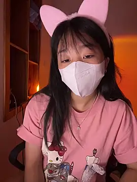 chuppy03 online show from October 19, 2025, 7:11 am