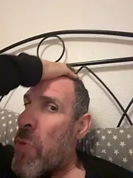 gigolobcn online show from December 21, 2025, 6:37 am