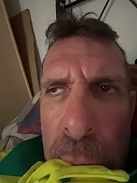 gigolobcn online show from February 2, 2026, 2:27 pm