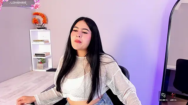 Snapshot of Emma__clark_ chatting on October 3, 2025, 12:17 pm Emma clark online show from October 3, 2025, 12:17 pm