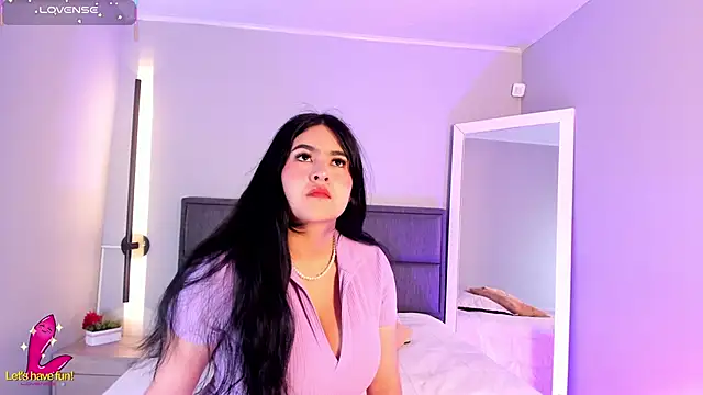 Snapshot of Emma__clark_ chatting on November 7, 2025, 1:04 pm Emma clark online show from November 7, 2025, 1:04 pm