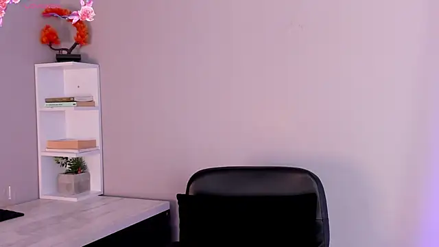 Snapshot of Emma__clark_ chatting on September 15, 2025, 12:27 pm Emma clark online show from September 15, 2025, 12:27 pm