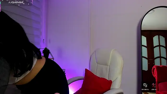 Snapshot of Emma__clark_ chatting on November 29, 2025, 12:16 pm Emma clark online show from November 29, 2025, 12:16 pm