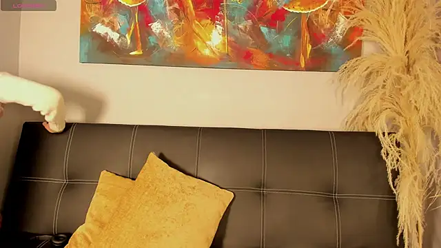 Emma  clark  online show from February 6, 2026, 12:23 pm