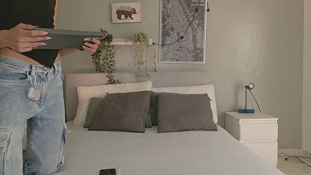 Snapshot of Nickifox__ chatting on December 1, 2025, 7:26 pm Nickifox online show from December 1, 2025, 7:26 pm