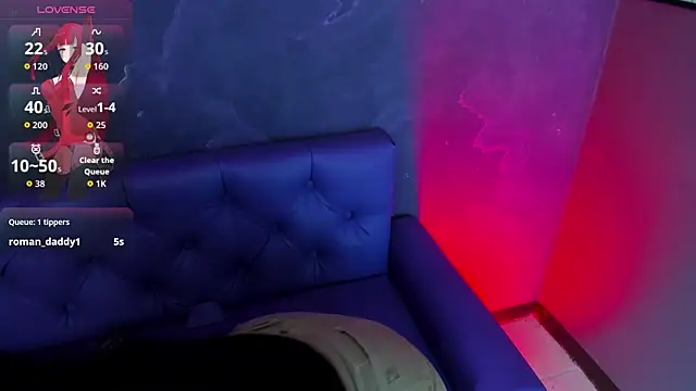 Lili milk20 online show from November 22, 2025, 1:15 am