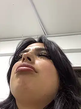 Lili milk20 online show from April 21, 2026, 1:42 am