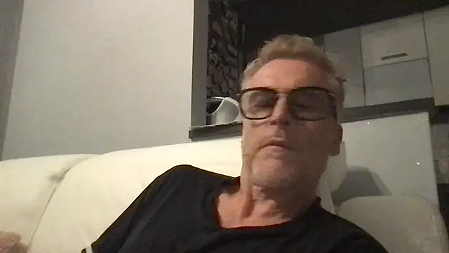 Axl hot online show from June 8, 2026, 7:47 pm