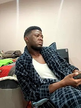 Snapshot of Dynamite_cums_in_size_2 chatting on November 25, 2025, 7:19 am Dynamite cums in size 2 online show from November 25, 2025, 7:19 am