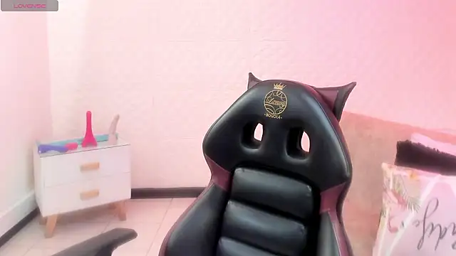 Eva mermaid online show from March 3, 2026, 2:13 pm