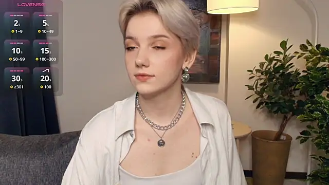 Snapshot of OdelynaAsp chatting on November 22, 2025, 11:20 am OdelynaAsp online show from November 22, 2025, 11:20 am