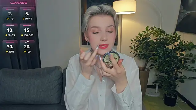 Snapshot of OdelynaAsp chatting on November 12, 2025, 1:48 pm OdelynaAsp online show from November 12, 2025, 1:48 pm