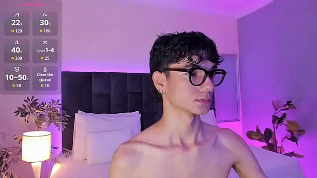 Phillicious   online show from November 12, 2025, 11:19 pm