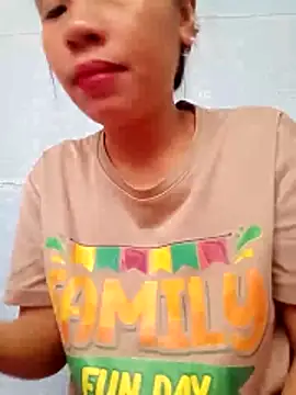 Snapshot of HotNaughtyGirl23 chatting on March 13, 2026, 12:15 am HotNaughtyGirl23 online show from March 13, 2026, 12:15 am