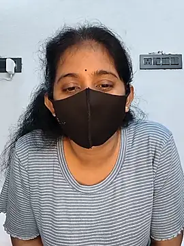 Snapshot of Your-Vedika chatting on October 16, 2025, 6:05 pm Your-Vedika online show from October 16, 2025, 6:05 pm