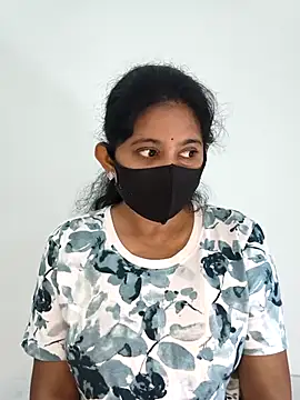 Snapshot of Your-Vedika chatting on November 6, 2025, 5:00 am Your-Vedika online show from November 6, 2025, 5:00 am