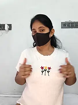 Snapshot of Your-Vedika chatting on October 4, 2025, 7:10 am Your-Vedika online show from October 4, 2025, 7:10 am