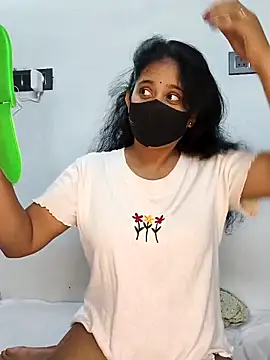 Snapshot of Your-Vedika chatting on October 5, 2025, 5:58 pm Your-Vedika online show from October 5, 2025, 5:58 pm