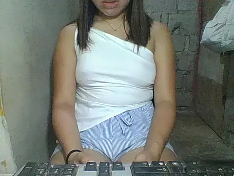 Snapshot of Skinny_PinayGirljust18 chatting on June 17, 2026, 6:51 pm Skinny PinayGirljust18 online show from June 17, 2026, 6:51 pm