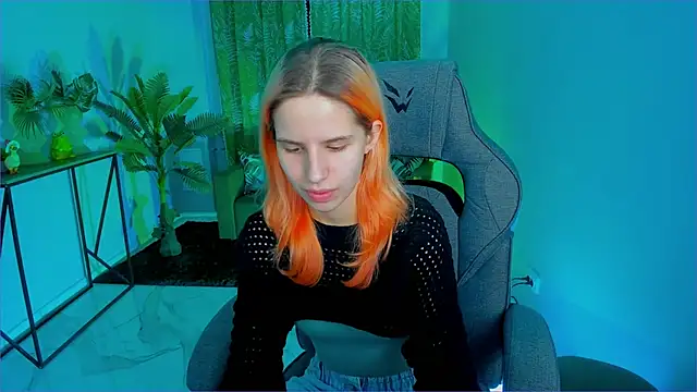 NitaNihil online show from December 1, 2025, 7:09 am