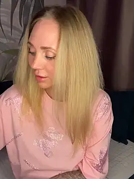 Affectionate lady online show from October 17, 2025, 9:38 pm