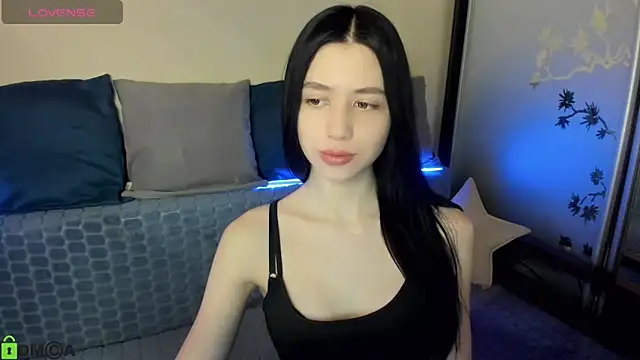 SelinLi online show from February 18, 2026, 9:17 am